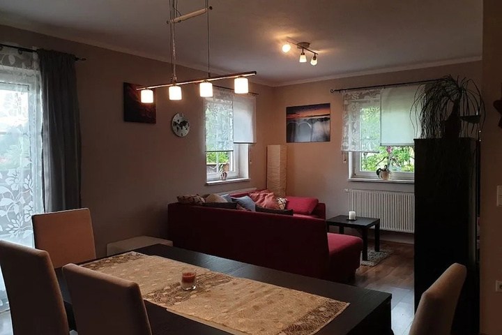 Room 4 of 11