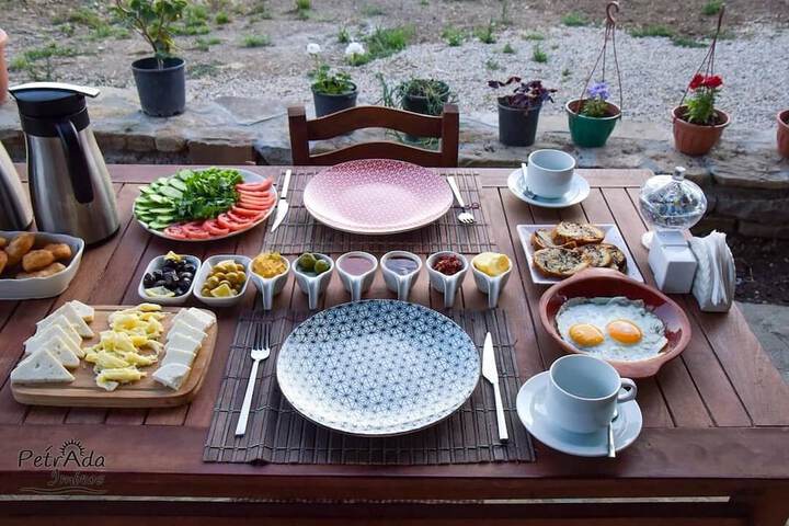 Breakfast/Coffee Service 20 of 34
