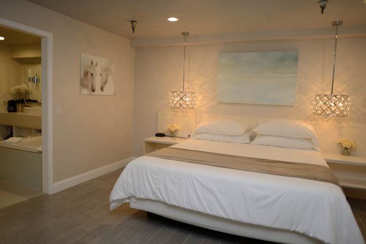 Standard | King Bed (7 of 12)