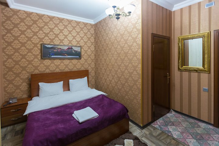 Room 13 of 45