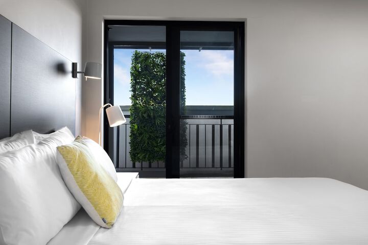 Room 13 of 29