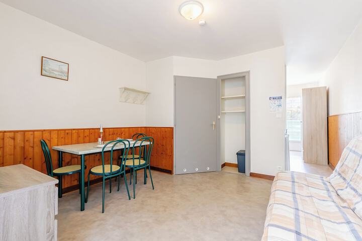 Room 44 of 109