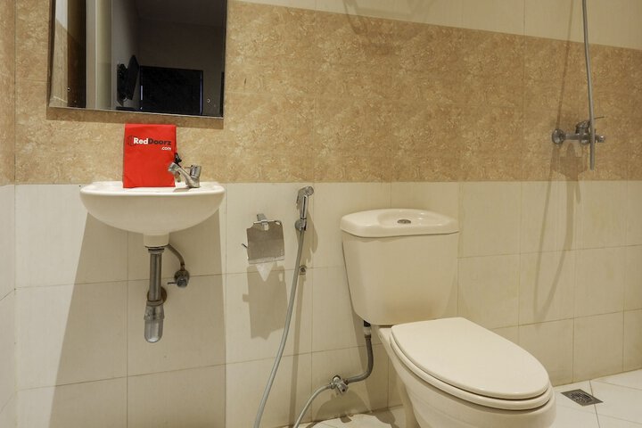 Room 4 of 4