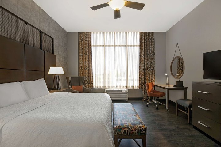 Room 7 of 60