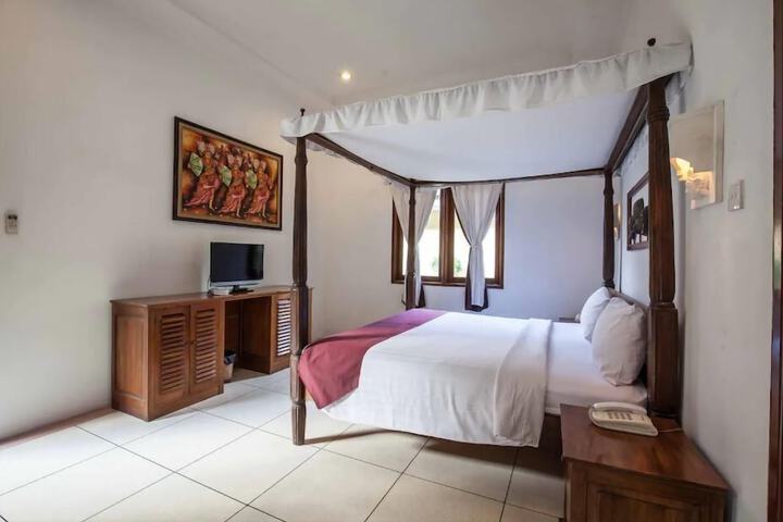 Room 4 of 48