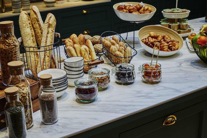 Breakfast/Coffee Service 33 of 42