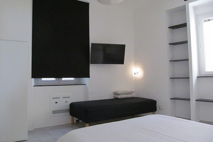 Room 11 of 19
