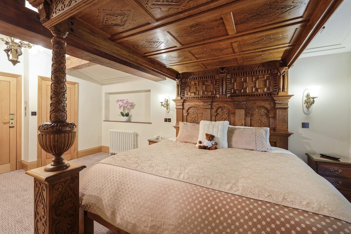 Room 20 of 53