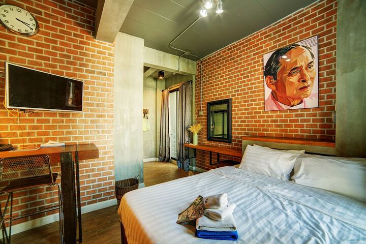 Room 21 of 47