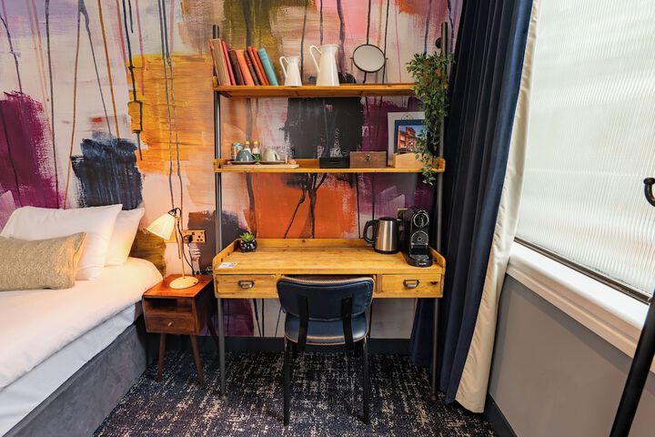 Room 45 of 144