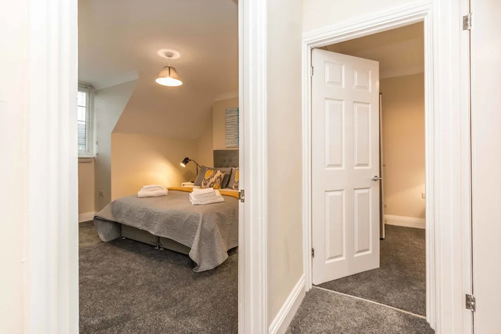 Room 2 of 14