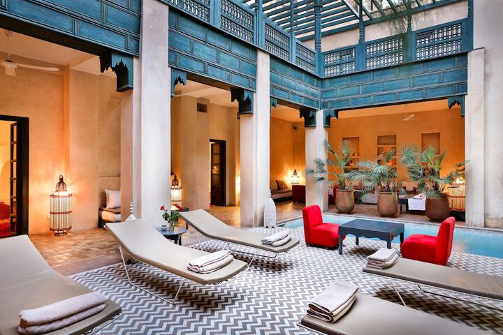 Pool Hotel