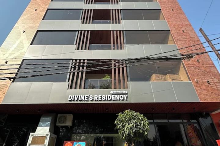 Hotel Divines Residency