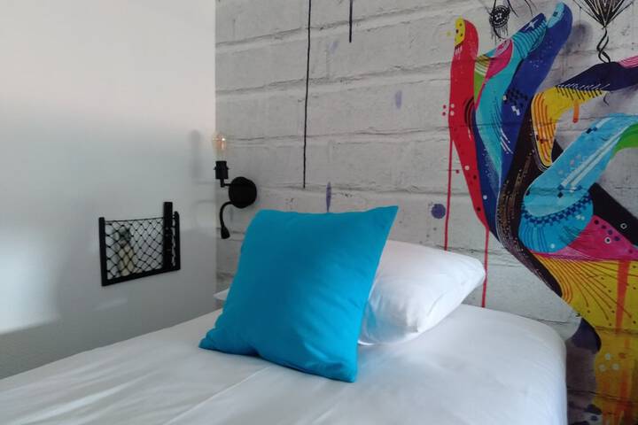 Room 19 of 29