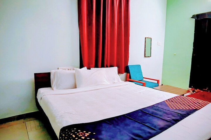 Room 50 of 63