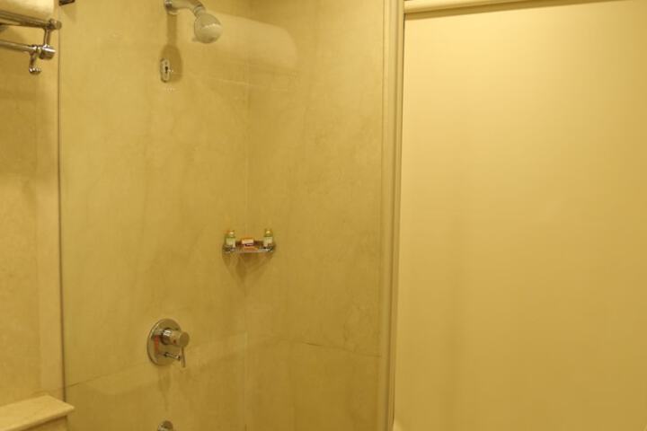 Room 42 of 84
