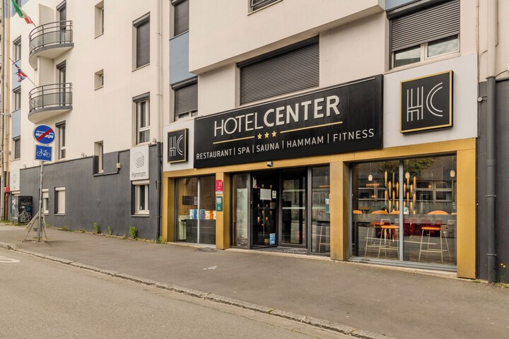 Hotel 73 of 77