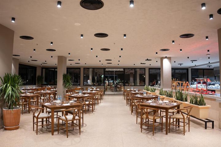 Dining 98 of 150