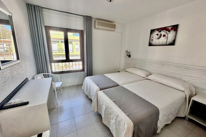Room 8 of 23
