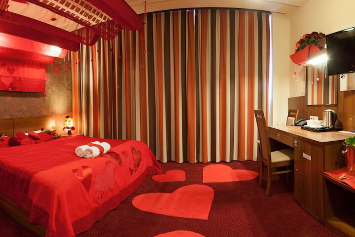 Room 10 of 57