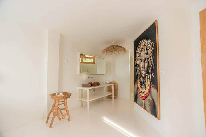 Room 43 of 64