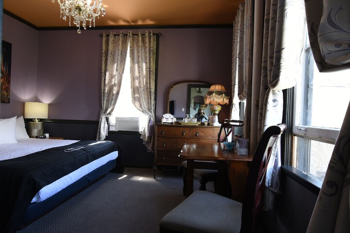 Room 19 of 70