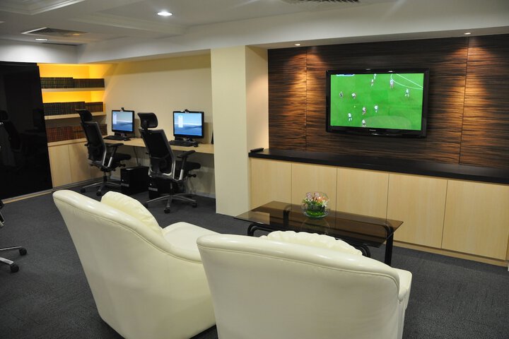 Executive Lounge