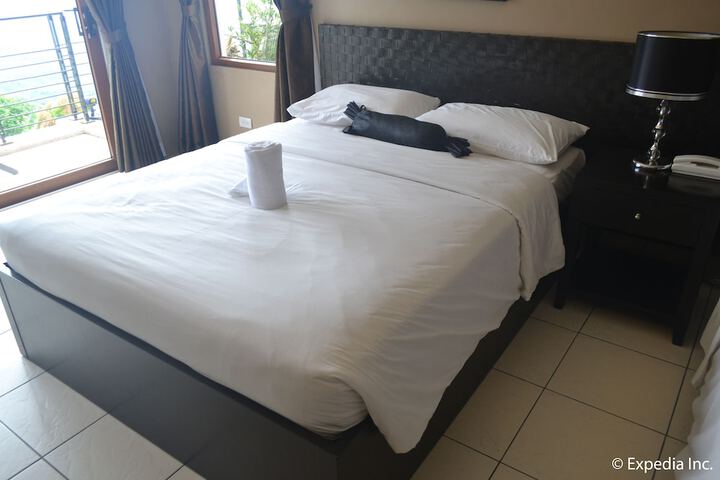 Room 9 of 81