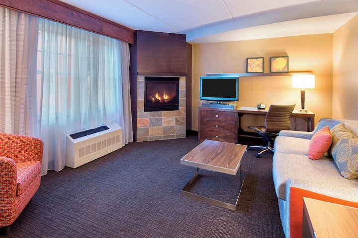 Room 17 of 34