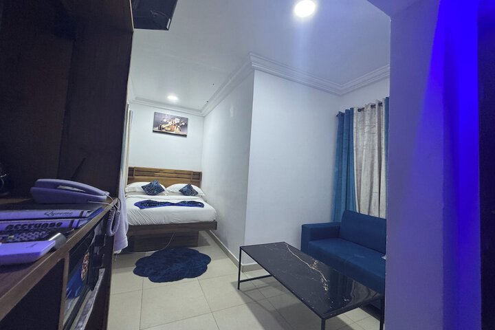 Room 62 of 165