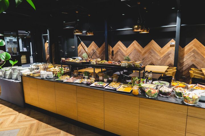 Dining 92 of 108