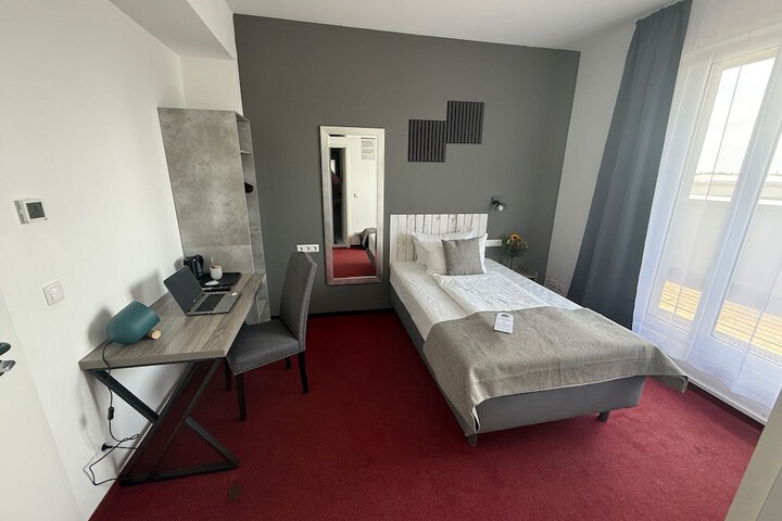 Room 30 of 62