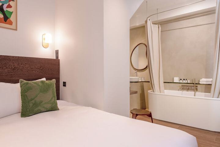 Room 20 of 81