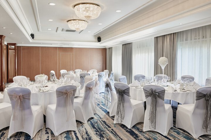 Ballroom/Hall 36 of 49