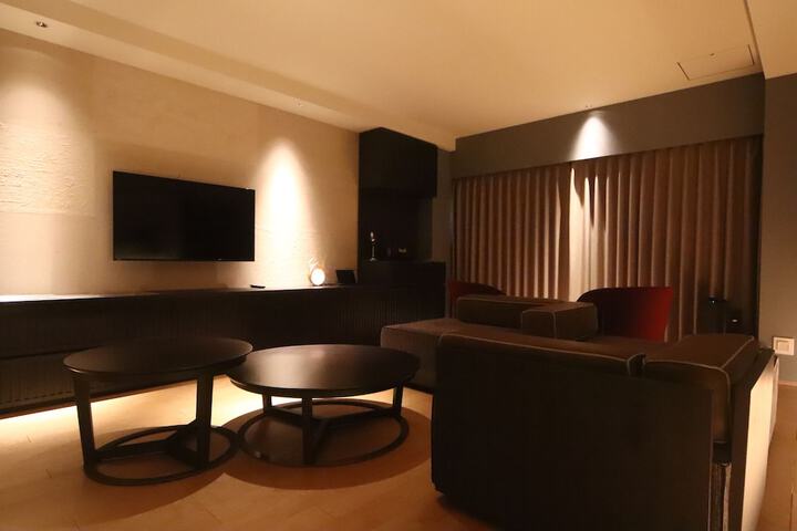 Room 18 of 68