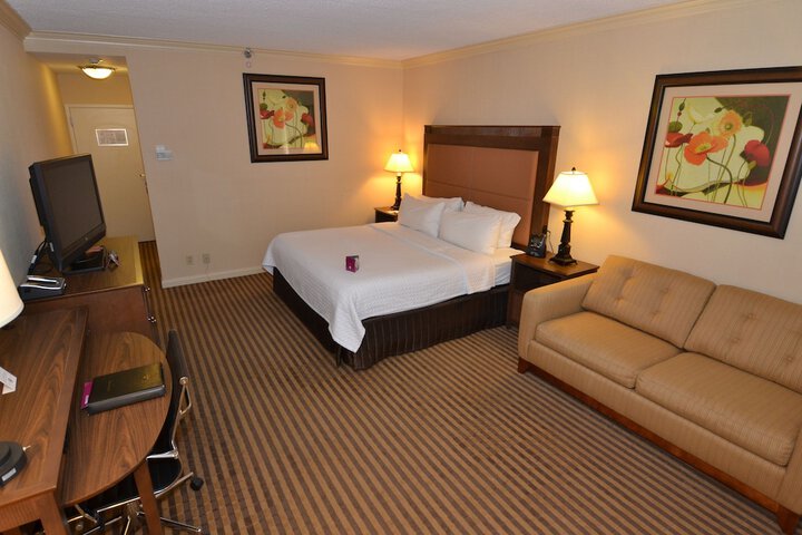Room 34 of 46