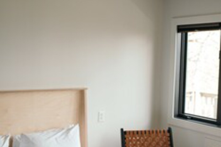 Room 100 of 510