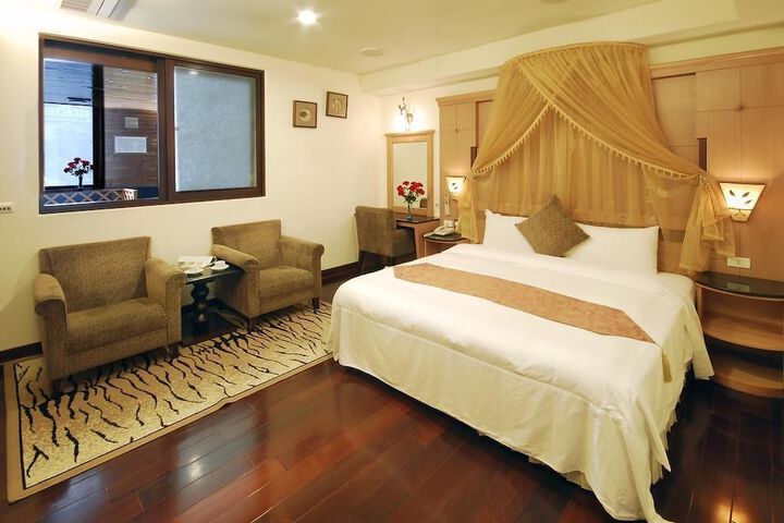 Room 4 of 59