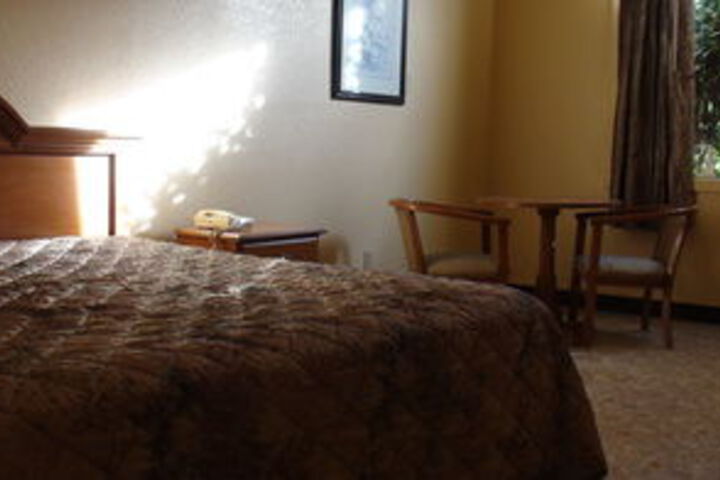 Room 9 of 50