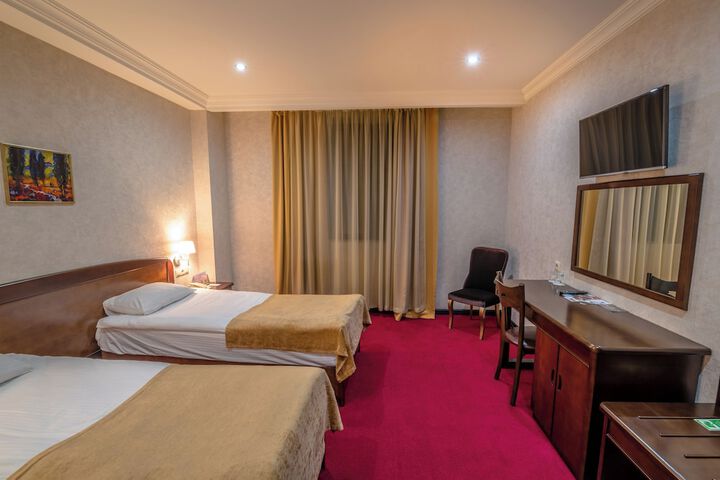 Room 16 of 70