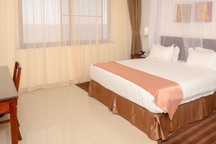Room 6 of 36