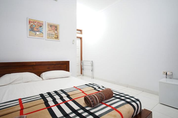 Room 12 of 48