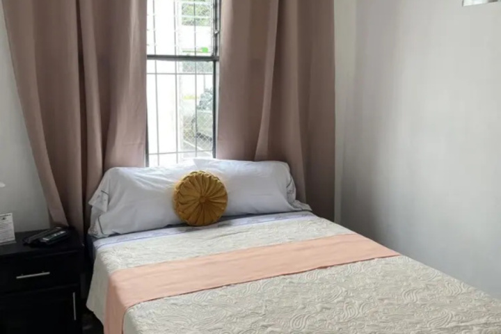 Room 5 of 17