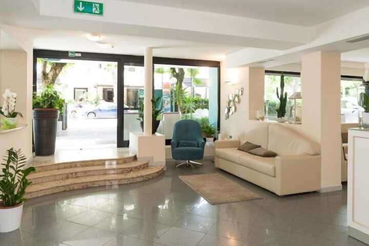 Hotel 2 of 42