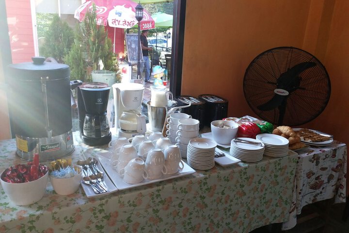 Breakfast/Coffee Service 61 of 98