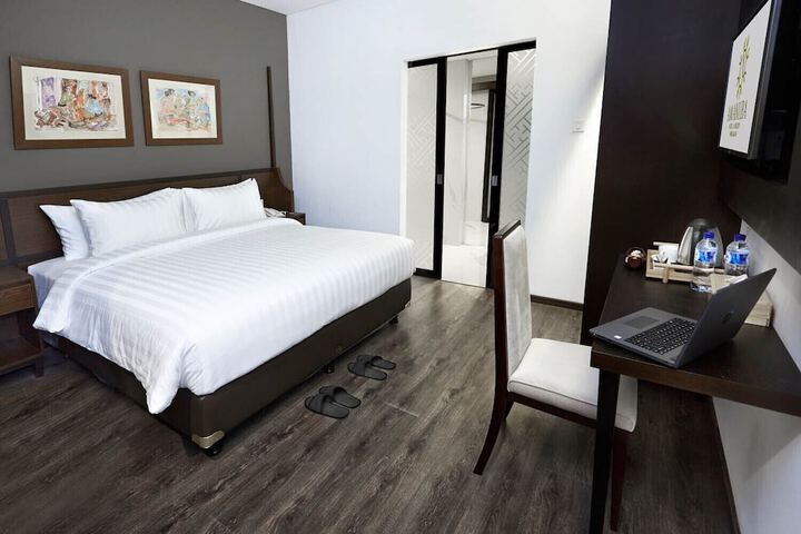 Room 7 of 30
