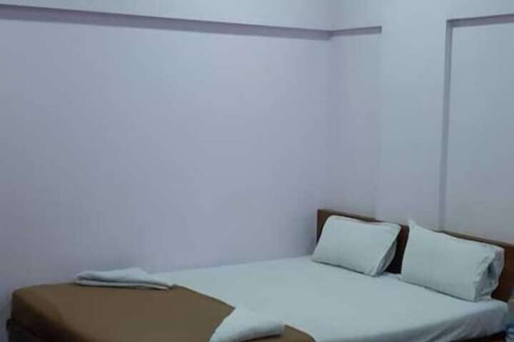 Room 20 of 32