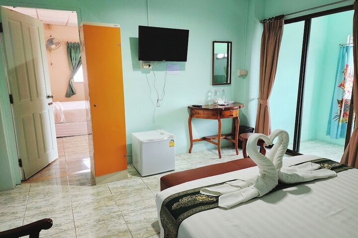 Room 15 of 50