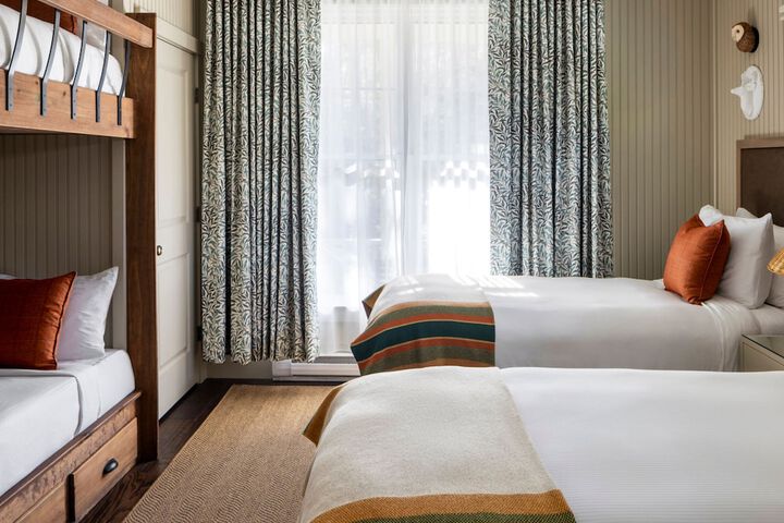 Room 20 of 203