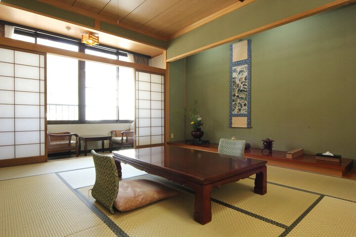 Room 7 of 57